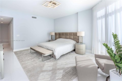 Copropriété à vendre à North Miami Beach, Floride: 2 chambres, 185.71 m2 № 1940216 - photo 11