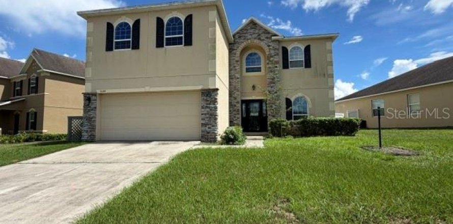 Casa en Auburndale, Florida 4 dormitorios, 297.1 m2 № 2381261