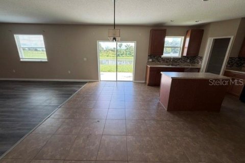 Casa en venta en Auburndale, Florida, 4 dormitorios, 297.1 m2 № 2381261 - foto 3
