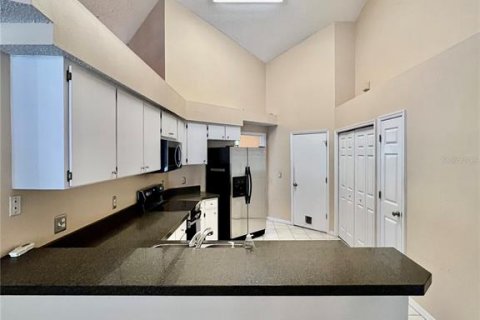 Villa ou maison à louer à Valrico, Floride: 4 chambres, 185.99 m2 № 2402943 - photo 7