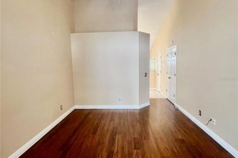 Villa ou maison à louer à Valrico, Floride: 4 chambres, 185.99 m2 № 2402943 - photo 14