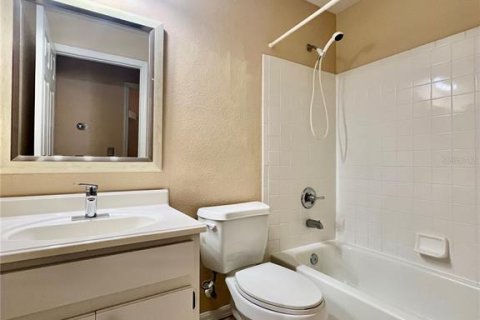 Villa ou maison à louer à Valrico, Floride: 4 chambres, 185.99 m2 № 2402943 - photo 23