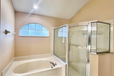 Villa ou maison à louer à Valrico, Floride: 4 chambres, 185.99 m2 № 2402943 - photo 16