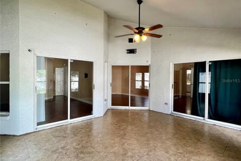 Villa ou maison à louer à Valrico, Floride: 4 chambres, 185.99 m2 № 2402943 - photo 28