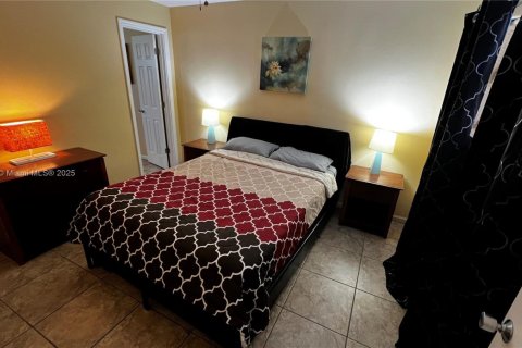 Снять в аренду виллу или дом в Холливуд, Флорида 1 спальня, 69.68м2, № 1956926 - фото 10