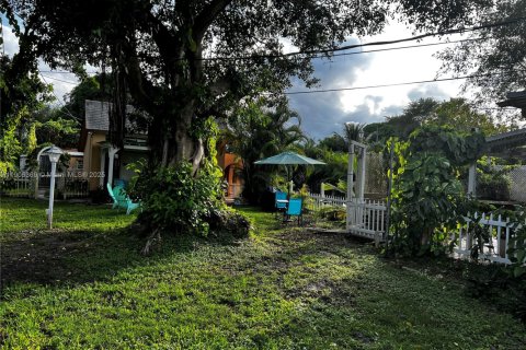 Villa ou maison à louer à Hollywood, Floride: 1 chambre, 231.51 m2 № 1956926 - photo 4