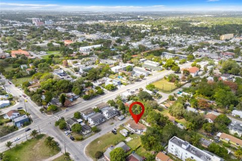 Propiedad comercial en venta en Miami, Florida, 227.98 m2 № 2039876 - foto 30