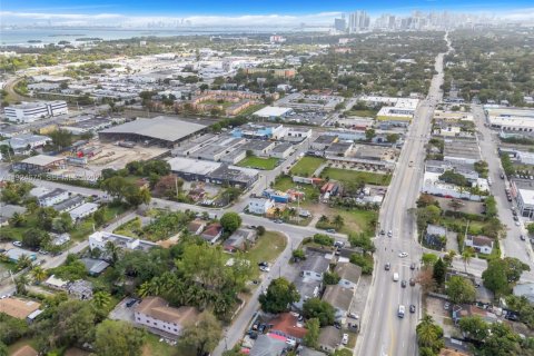 Propiedad comercial en venta en Miami, Florida, 227.98 m2 № 2039876 - foto 7