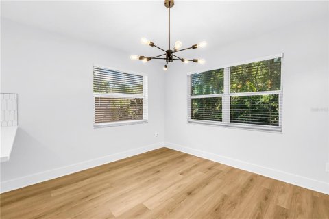 Villa ou maison à louer à Saint Petersburg, Floride: 3 chambres, 120.22 m2 № 2157354 - photo 8