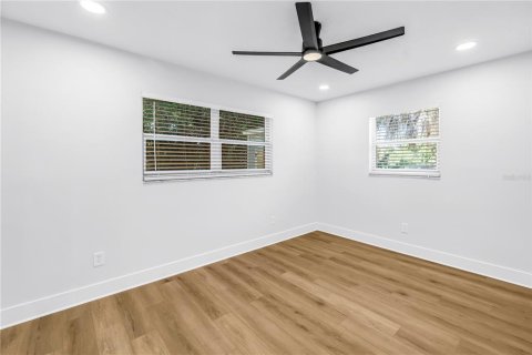 Villa ou maison à louer à Saint Petersburg, Floride: 3 chambres, 120.22 m2 № 2157354 - photo 18