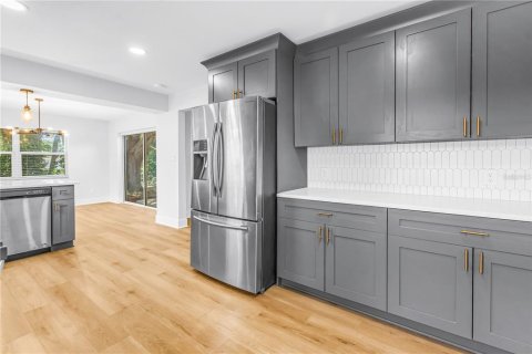 Villa ou maison à louer à Saint Petersburg, Floride: 3 chambres, 120.22 m2 № 2157354 - photo 6