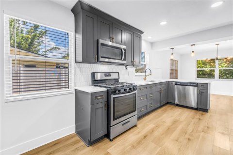 Villa ou maison à louer à Saint Petersburg, Floride: 3 chambres, 120.22 m2 № 2157354 - photo 7