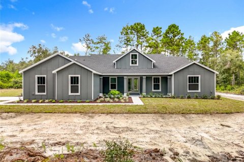 House in Eustis, Florida 4 bedrooms, 232.44 sq.m. № 1870567 - photo 1
