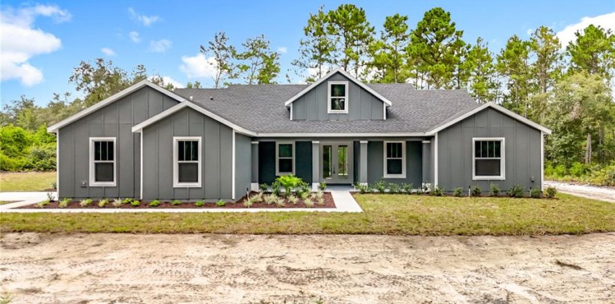 House in Eustis, Florida 4 bedrooms, 232.44 sq.m. № 1870567