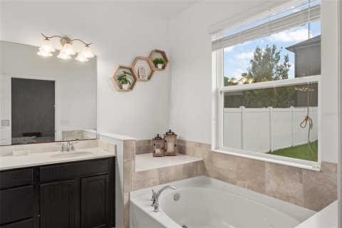 Villa ou maison à vendre à Orlando, Floride: 3 chambres, 164.16 m2 № 1847214 - photo 19
