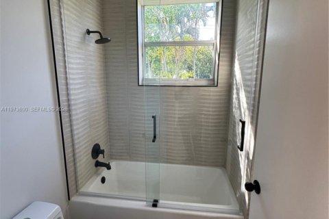 Купить виллу или дом в Холливуд, Флорида 3 спальни, 200.85м2, № 2034124 - фото 20