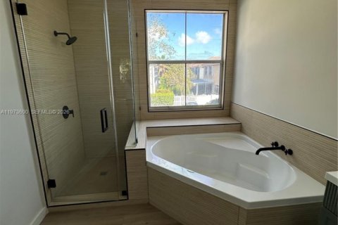 Купить виллу или дом в Холливуд, Флорида 3 спальни, 200.85м2, № 2034124 - фото 22