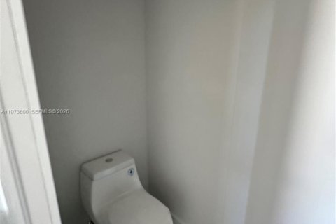 Купить виллу или дом в Холливуд, Флорида 3 спальни, 200.85м2, № 2034124 - фото 25