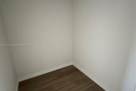 Купить виллу или дом в Холливуд, Флорида 3 спальни, 200.85м2, № 2034124 - фото 17