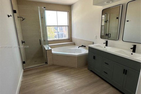 Купить виллу или дом в Холливуд, Флорида 3 спальни, 200.85м2, № 2034124 - фото 21