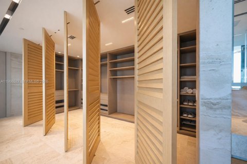 Купить кондоминиум в Санни-Айлс-Бич, Флорида 4 спальни, 463.77м2, № 2040913 - фото 20