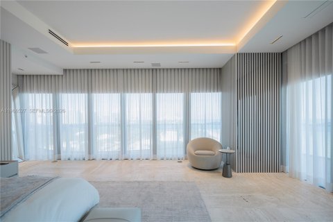 Купить кондоминиум в Санни-Айлс-Бич, Флорида 4 спальни, 463.77м2, № 2040913 - фото 16