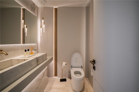 Купить кондоминиум в Санни-Айлс-Бич, Флорида 4 спальни, 463.77м2, № 2040913 - фото 23