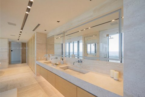 Купить кондоминиум в Санни-Айлс-Бич, Флорида 4 спальни, 463.77м2, № 2040913 - фото 26
