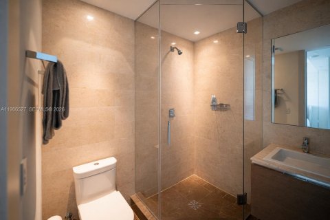 Купить кондоминиум в Санни-Айлс-Бич, Флорида 4 спальни, 463.77м2, № 2040913 - фото 27