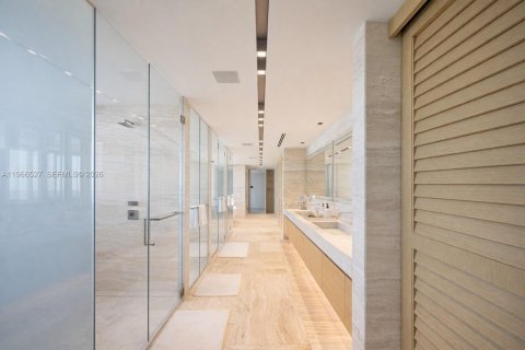 Купить кондоминиум в Санни-Айлс-Бич, Флорида 4 спальни, 463.77м2, № 2040913 - фото 22