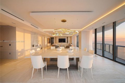 Купить кондоминиум в Санни-Айлс-Бич, Флорида 4 спальни, 463.77м2, № 2040913 - фото 3