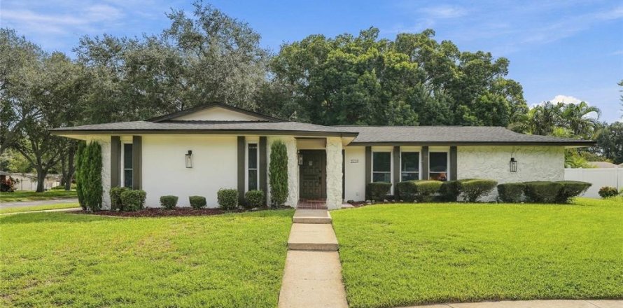 Casa en Clearwater, Florida 3 dormitorios, 164.81 m2 № 2386201