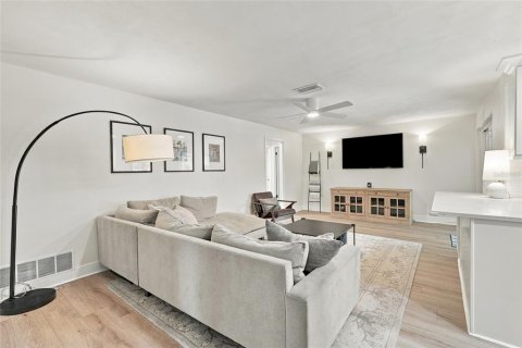 Casa en venta en Clearwater, Florida, 3 dormitorios, 164.81 m2 № 2386201 - foto 18