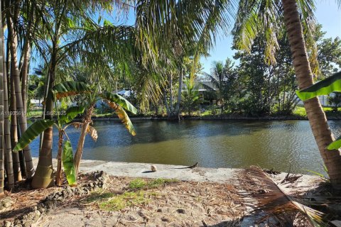 Casa en alquiler en Hallandale Beach, Florida, 2 dormitorios, 166.48 m2 № 1993757 - foto 5