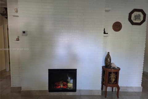 Casa en alquiler en Hallandale Beach, Florida, 2 dormitorios, 166.48 m2 № 1993757 - foto 24