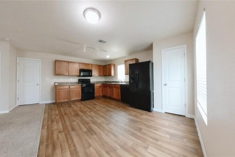Casa en venta en Kissimmee, Florida, 3 dormitorios, 149.94 m2 № 1906632 - foto 4