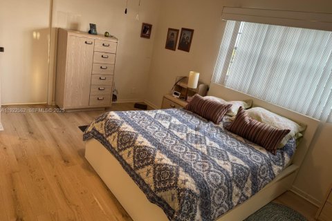 Copropriété à vendre à Deerfield Beach, Floride: 2 chambres, 92.9 m2 № 1977457 - photo 11