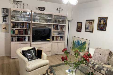 Copropriété à vendre à Deerfield Beach, Floride: 2 chambres, 92.9 m2 № 1977457 - photo 3