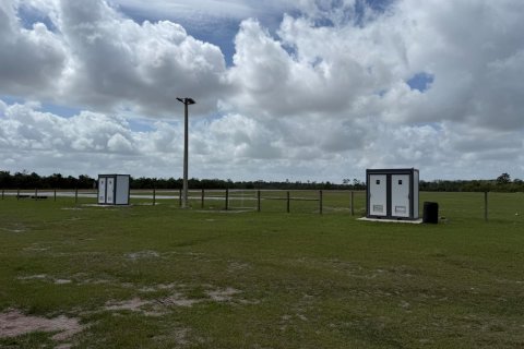 Propiedad comercial en venta en Okeechobee, Florida № 2146283 - foto 27