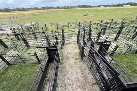 Propiedad comercial en venta en Okeechobee, Florida № 2146283 - foto 24