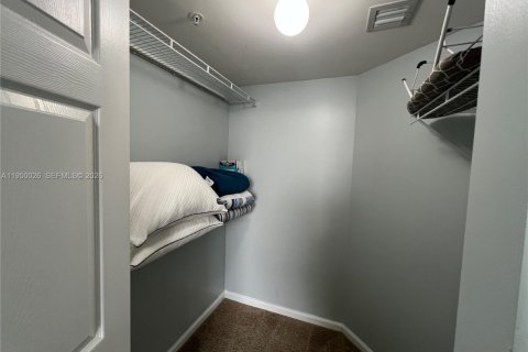 Condominio en alquiler en Sunny Isles Beach, Florida, 2 dormitorios, 103.68 m2 № 2009923 - foto 27