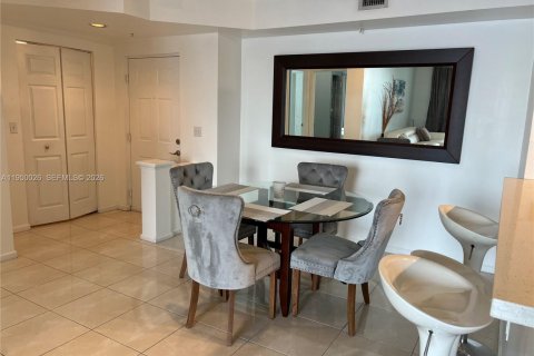 Condominio en alquiler en Sunny Isles Beach, Florida, 2 dormitorios, 103.68 m2 № 2009923 - foto 5