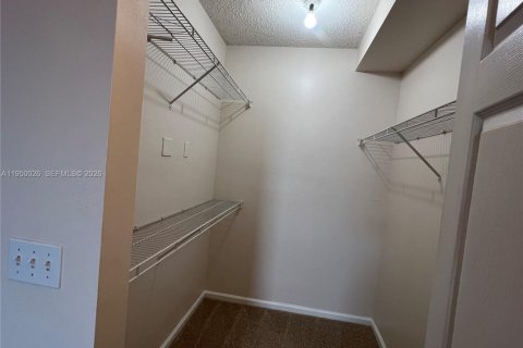 Condominio en alquiler en Sunny Isles Beach, Florida, 2 dormitorios, 103.68 m2 № 2009923 - foto 22