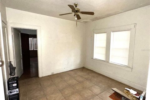 House in Tampa, Florida 4 bedrooms, 160.72 sq.m. № 2119389 - photo 18