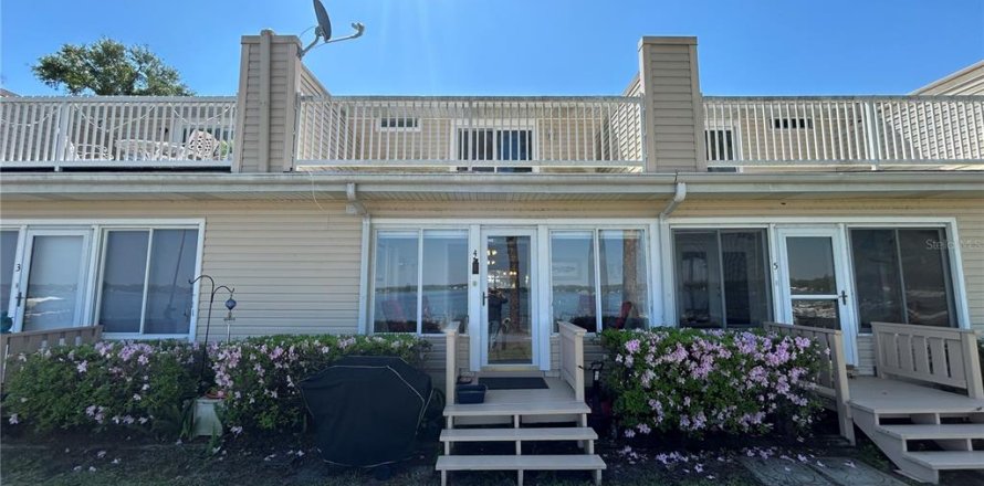 Condominio en Summerfield, Florida, 2 dormitorios  № 2135497