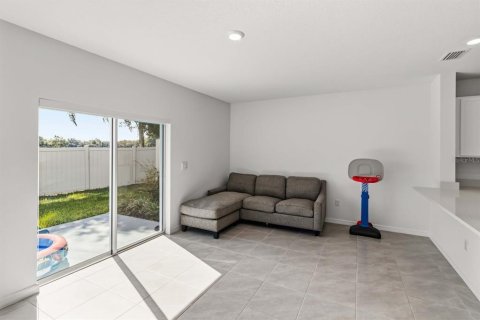 Townhouse in Tampa, Florida 3 bedrooms, 138.24 sq.m. № 2353246 - photo 22