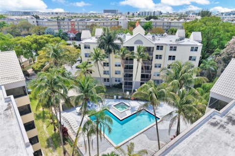 Copropriété à louer à Doral, Floride: 2 chambres, 111.2 m2 № 2052142 - photo 6