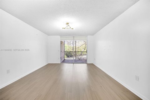 Copropriété à louer à Doral, Floride: 2 chambres, 111.2 m2 № 2052142 - photo 28