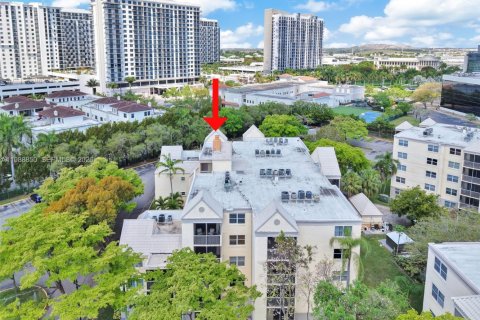 Copropriété à louer à Doral, Floride: 2 chambres, 111.2 m2 № 2052142 - photo 3