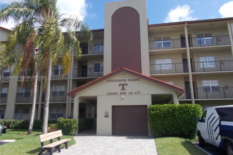 Condo in Pembroke Pines, Florida, 2 bedrooms  № 2060946